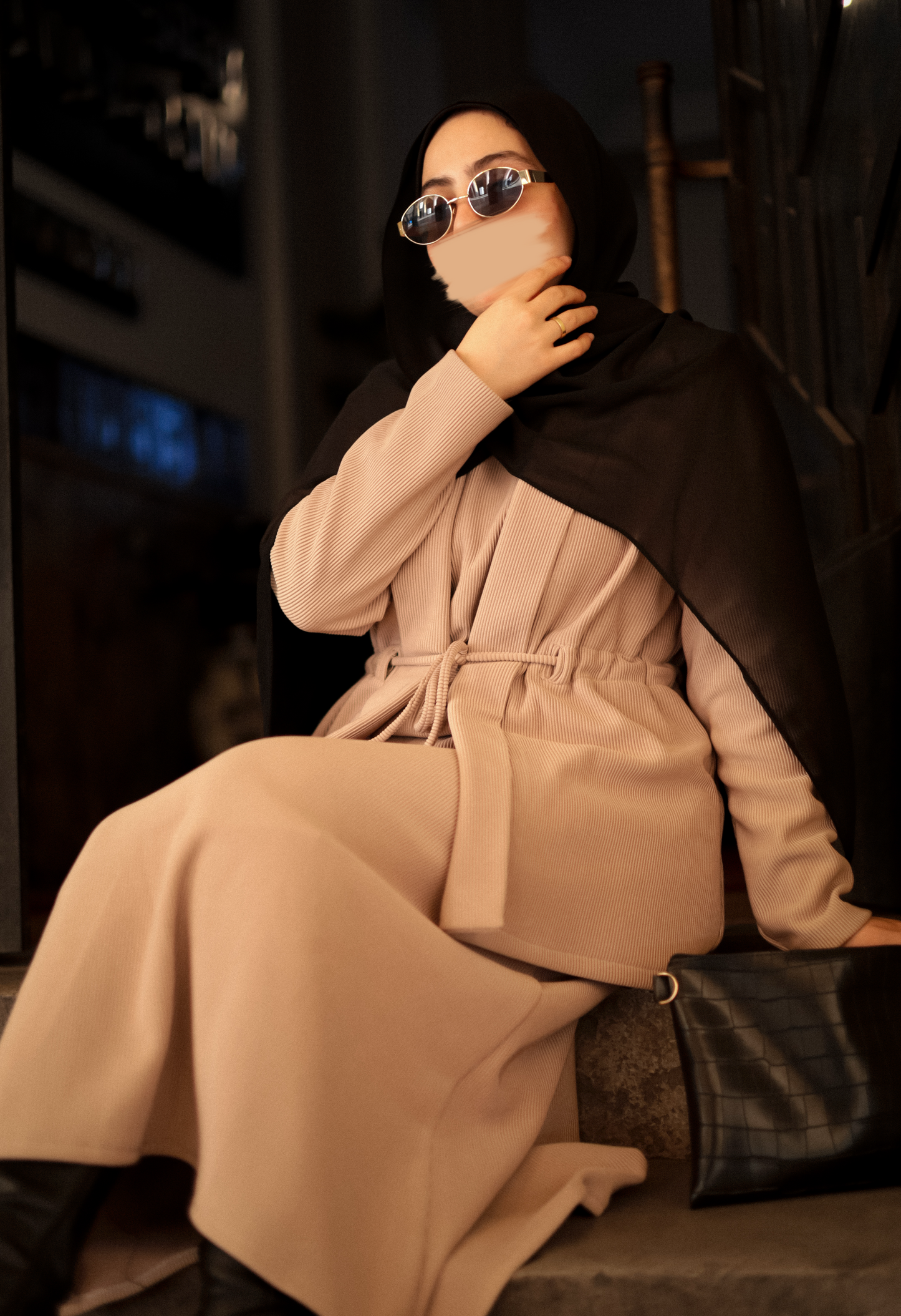 Beige basic suit with vest