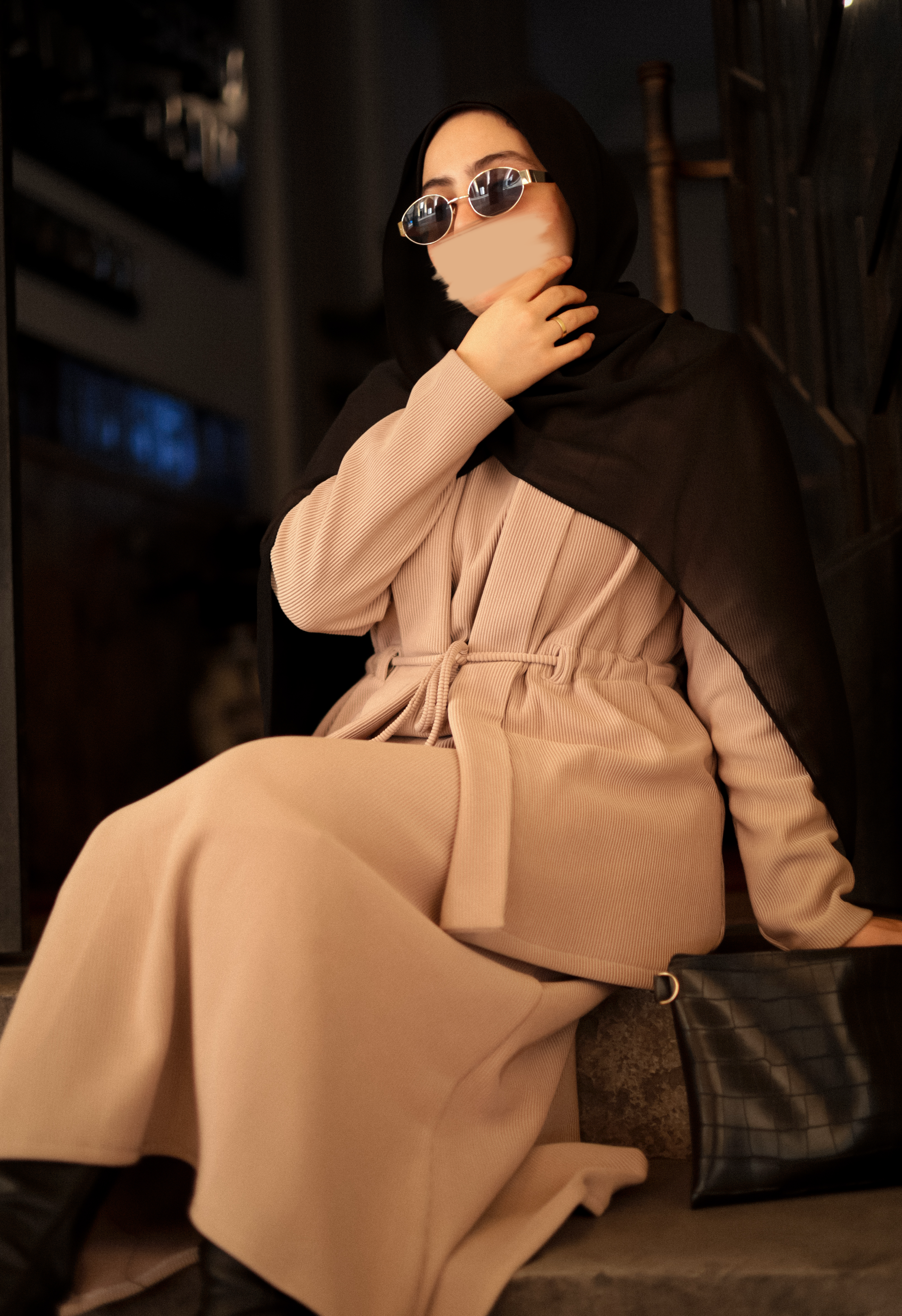Beige basic suit with vest