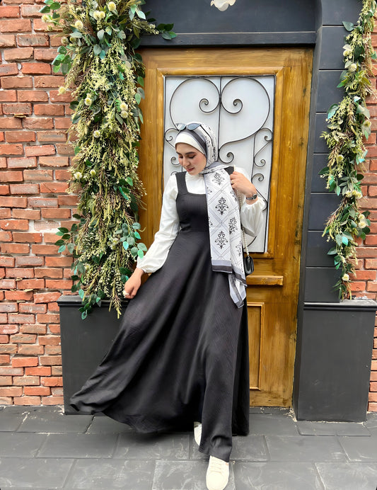 فستان مربع أسود