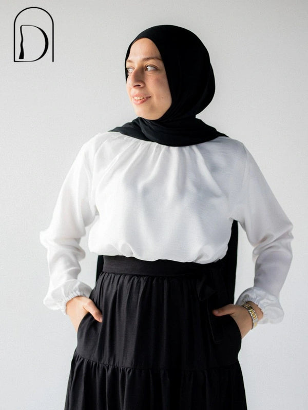 White Puff Sleeve Blouse | بلوزة بيضاء بأكمام منفوخة